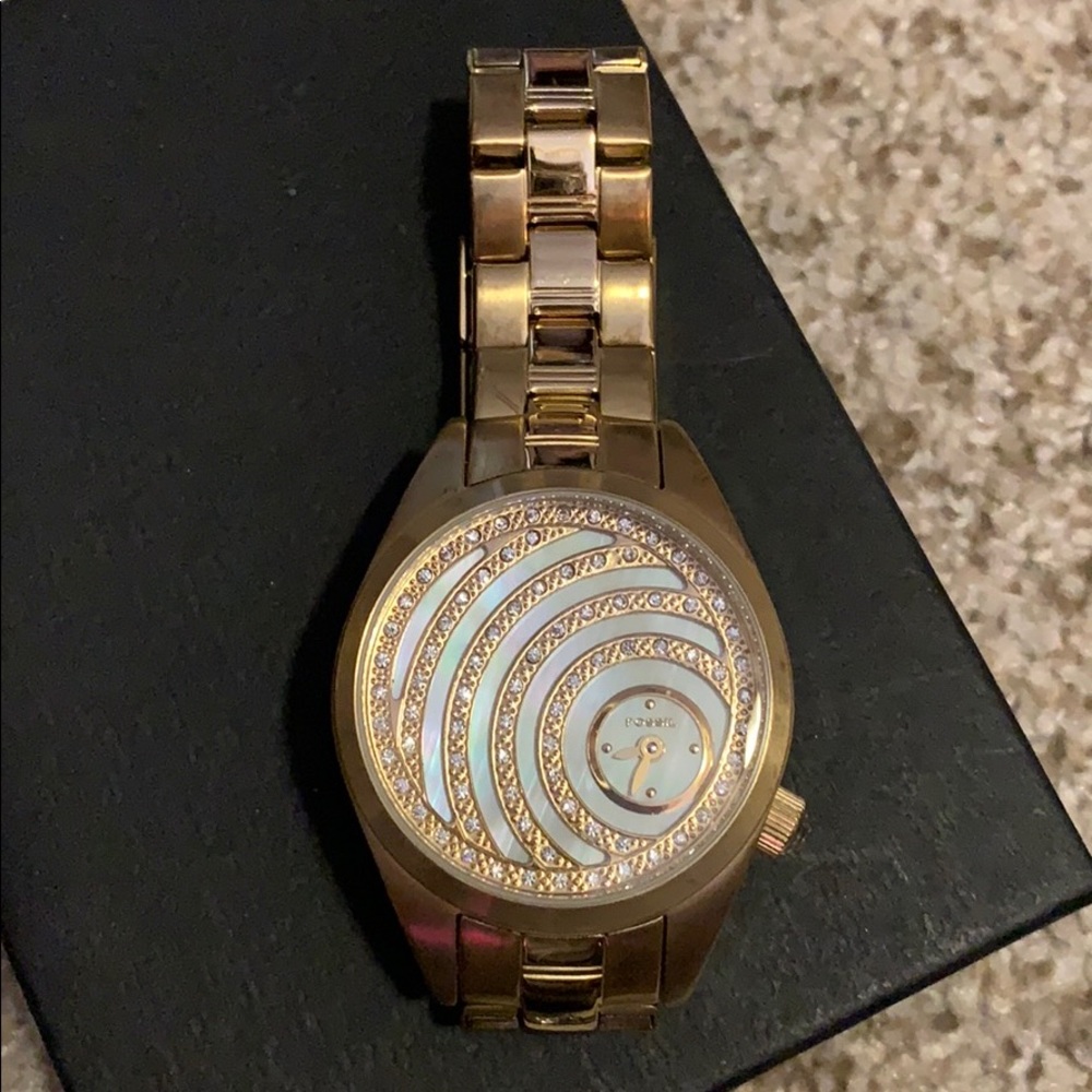 Golden Mother Pearl Fossil Watch 💕 - Picture 1 of 5